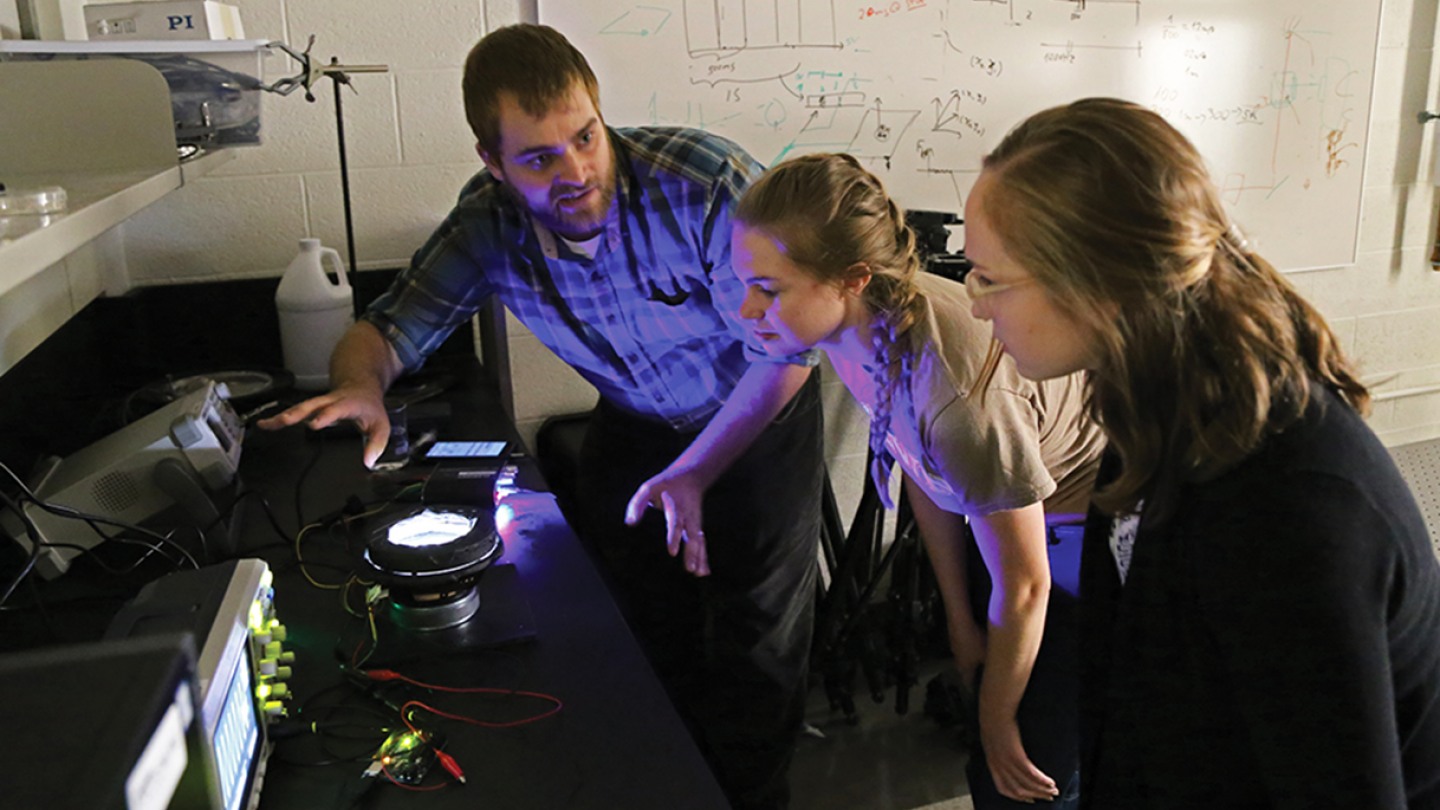 Blending science and art in research | Engineering | Brown University